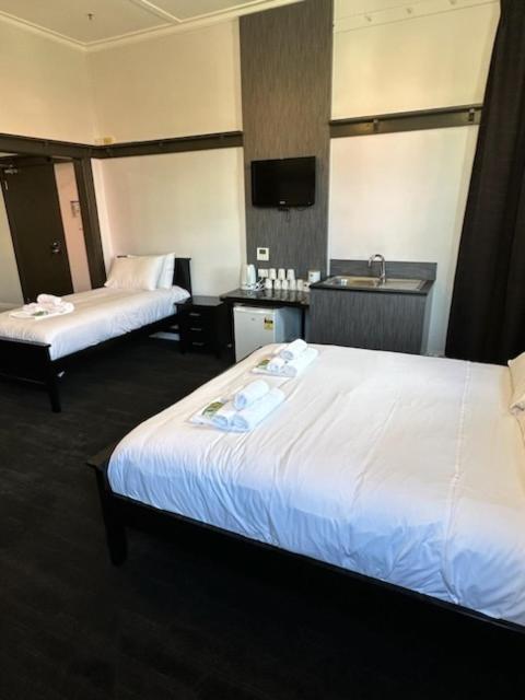 Royal Hotel Ryde Sydney Buitenkant foto